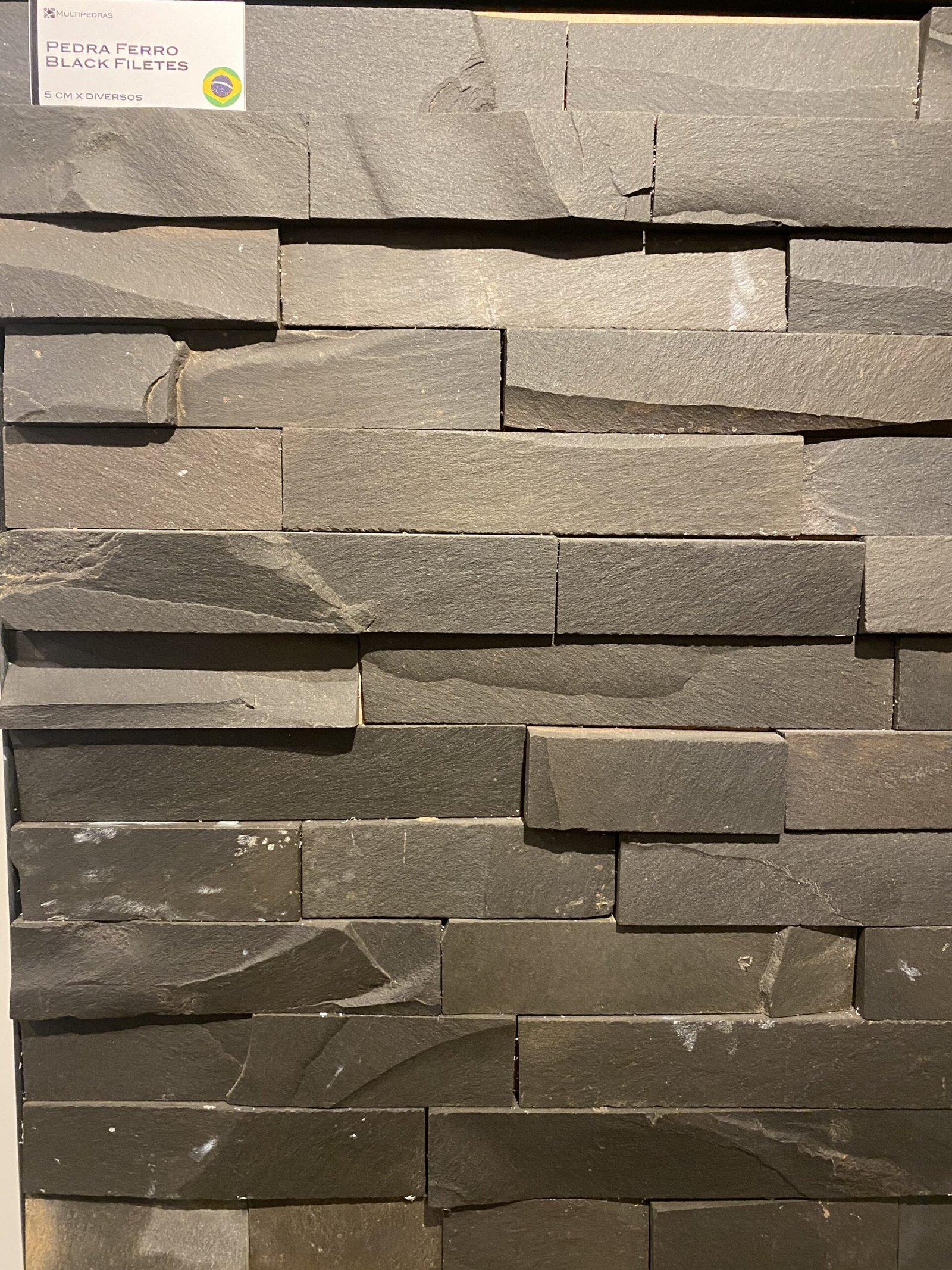 1253 - PEDRA FERRO FILETE BLACK